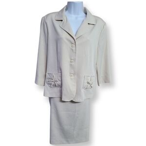 Vintage T. Milano Womens Size 12 Skirt and Jacket Set Beige Polyester
